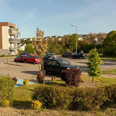 Ubytování v soukromí Duzy W Mieszkaniu Wspolnym Z Balkonem I Miejscem Parkingowym