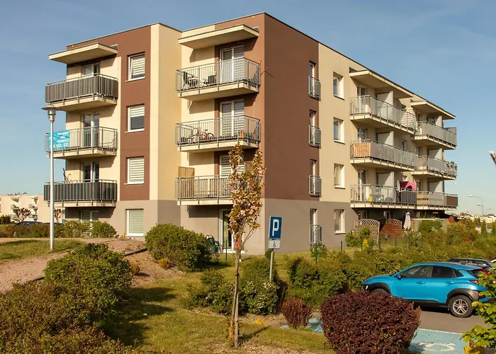 Duzy W Mieszkaniu Wspolnym Z Balkonem I Miejscem Parkingowym Dla Goscia Homestay