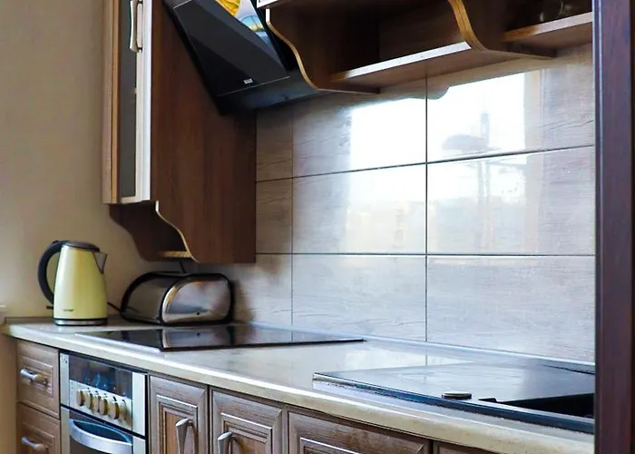 Duzy W Mieszkaniu Wspolnym Z Balkonem I Miejscem Parkingowym Homestay szállás